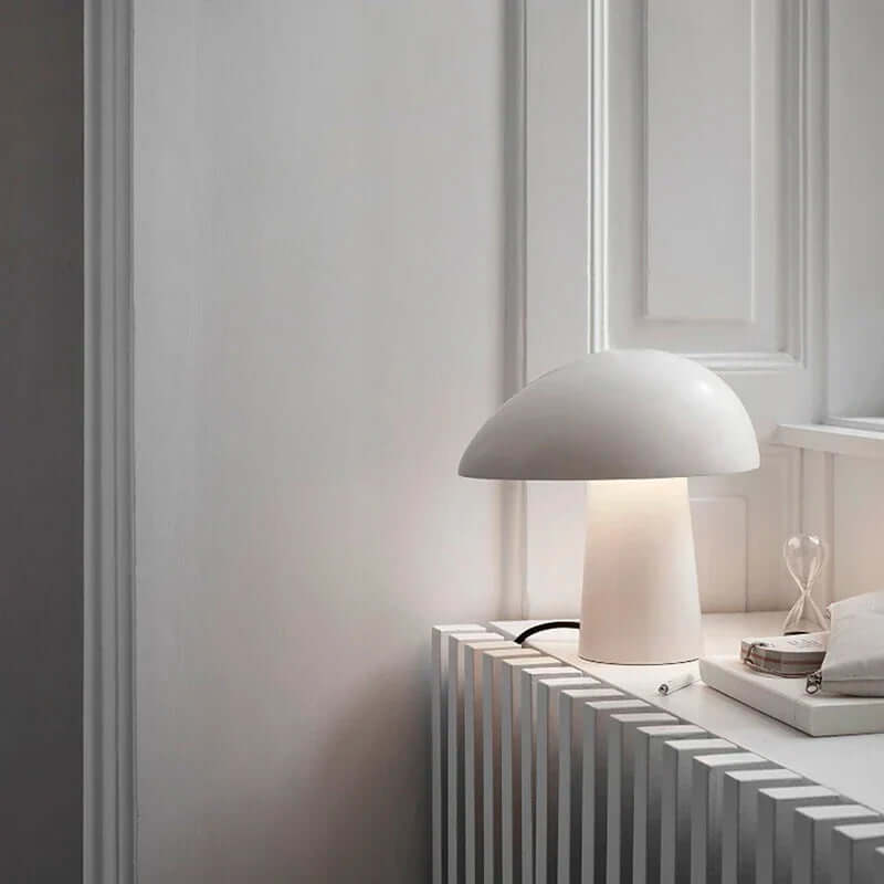 Elegante Lámpara de Mesa - Diseño Moderno