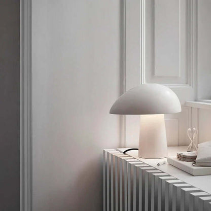 Elegante Lámpara de Mesa - Diseño Moderno
