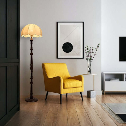 Elegante lámpara de pie de madera - Diseño atemporal