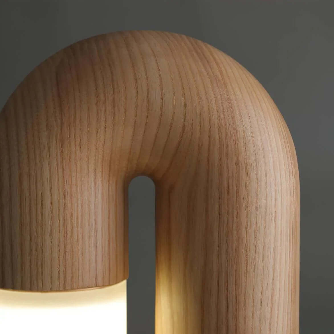Elegante lámpara de sobremesa - Diseño atemporal para el hogar