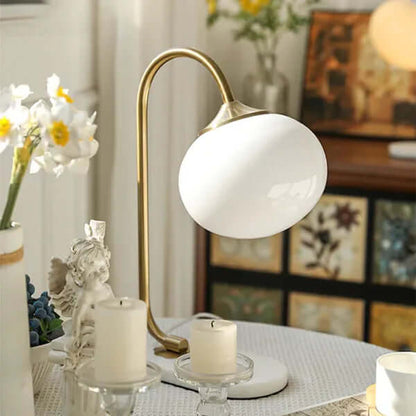 Elegante lámpara de sobremesa de cristal y metal - Ambiente acogedor
