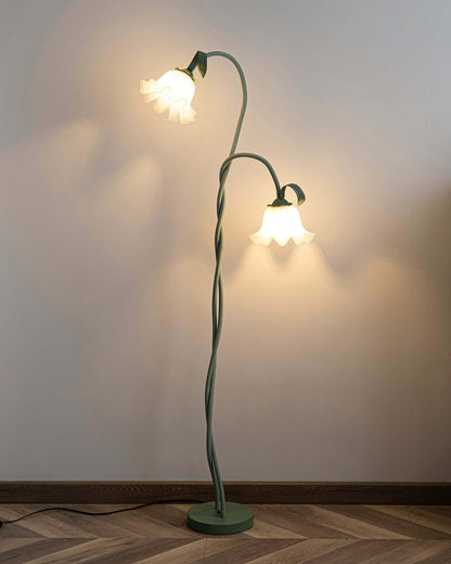 Elegante lámpara de pie con diseño floral