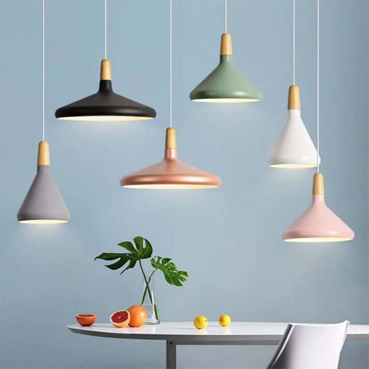 Lámpara colgante cónica - Diseño moderno