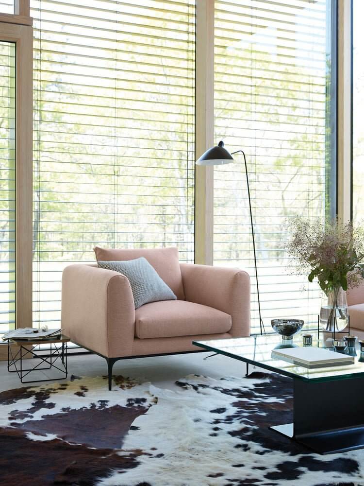 Elegante lámpara de pie con 3 brazos regulables