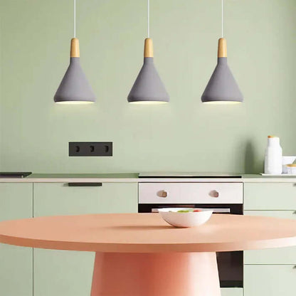 Lámpara colgante cónica - Diseño moderno
