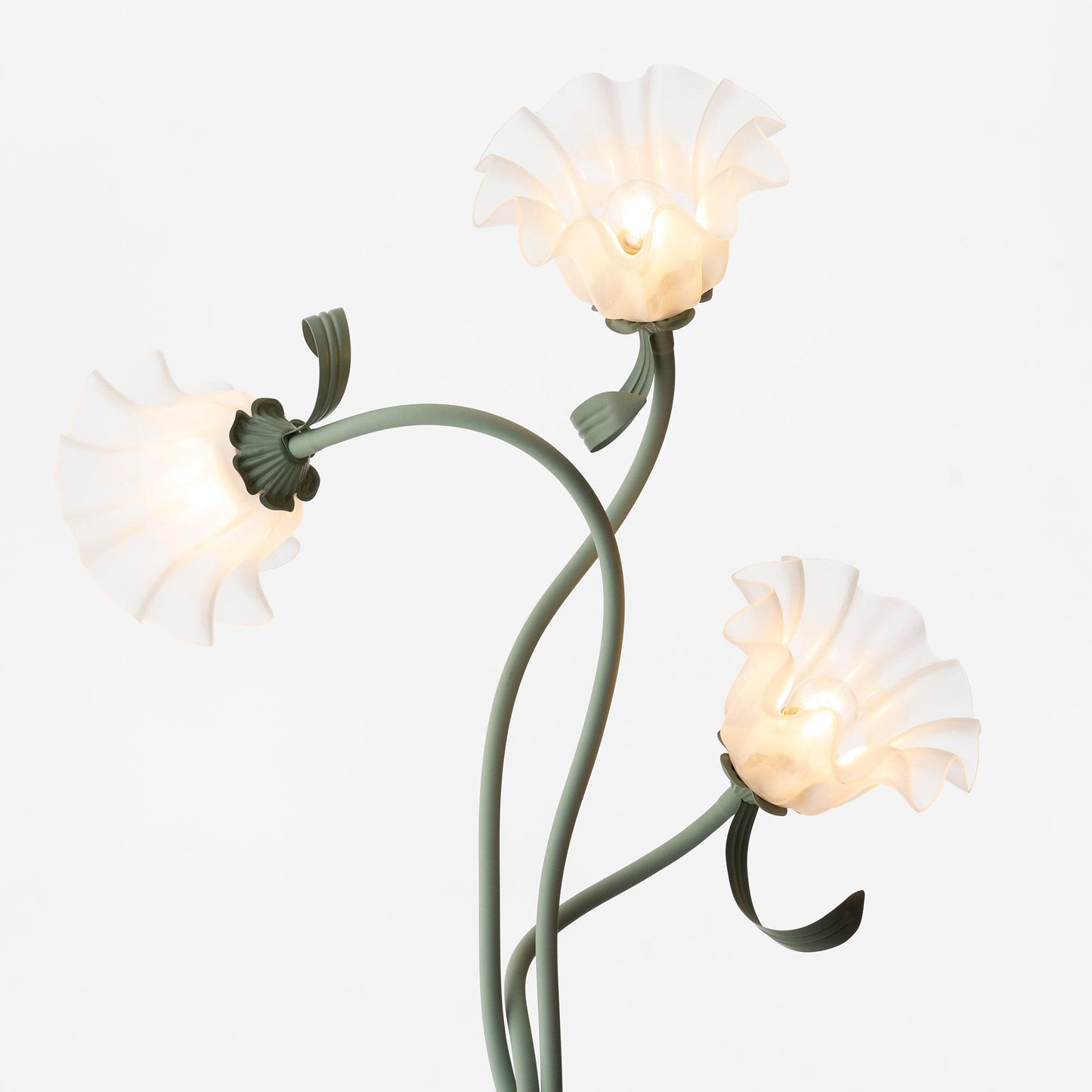 Elegante lámpara de pie con diseño floral