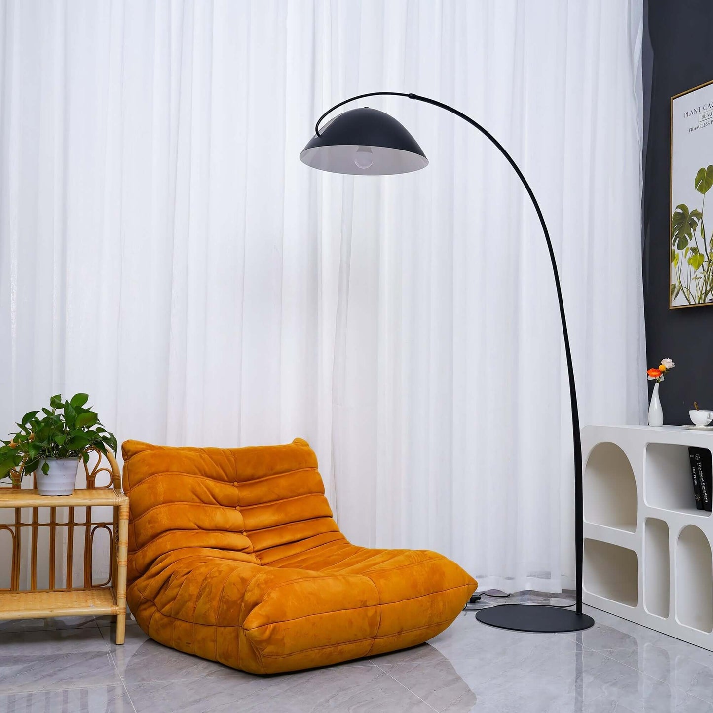 Elegante Lámpara de Pie con Brazo Ajustable - Diseño Escandinavo