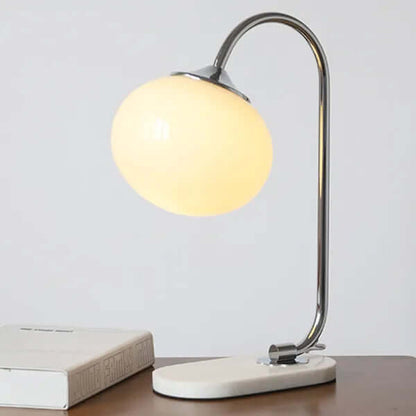 Elegante lámpara de sobremesa de cristal y metal - Ambiente acogedor