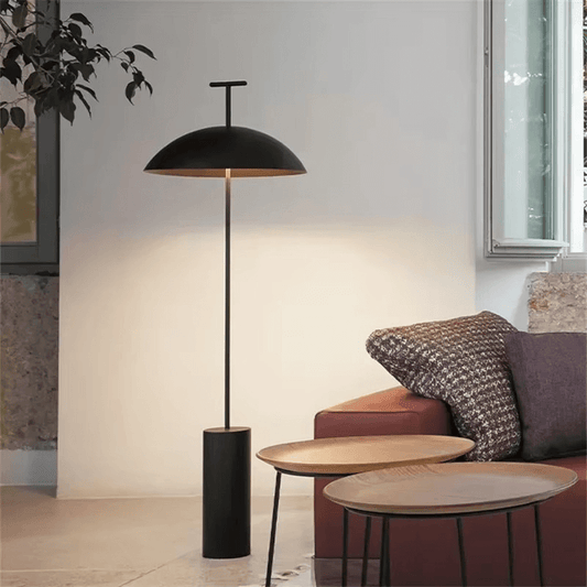 Lámpara de pie minimalista para hogares modernos