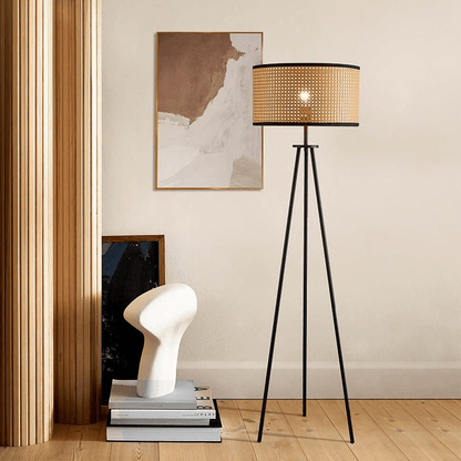 Elegante lámpara de pie de ratán - Diseño moderno