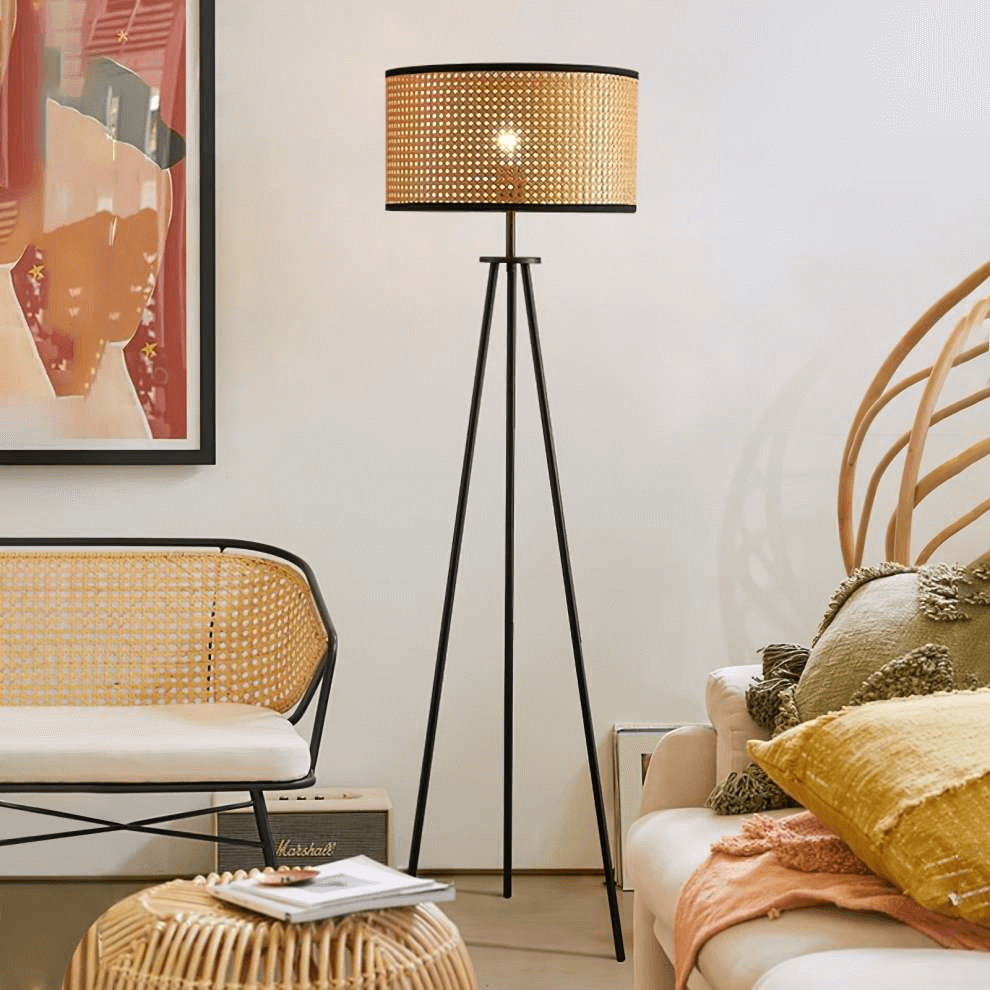 Elegante lámpara de pie de ratán - Diseño moderno